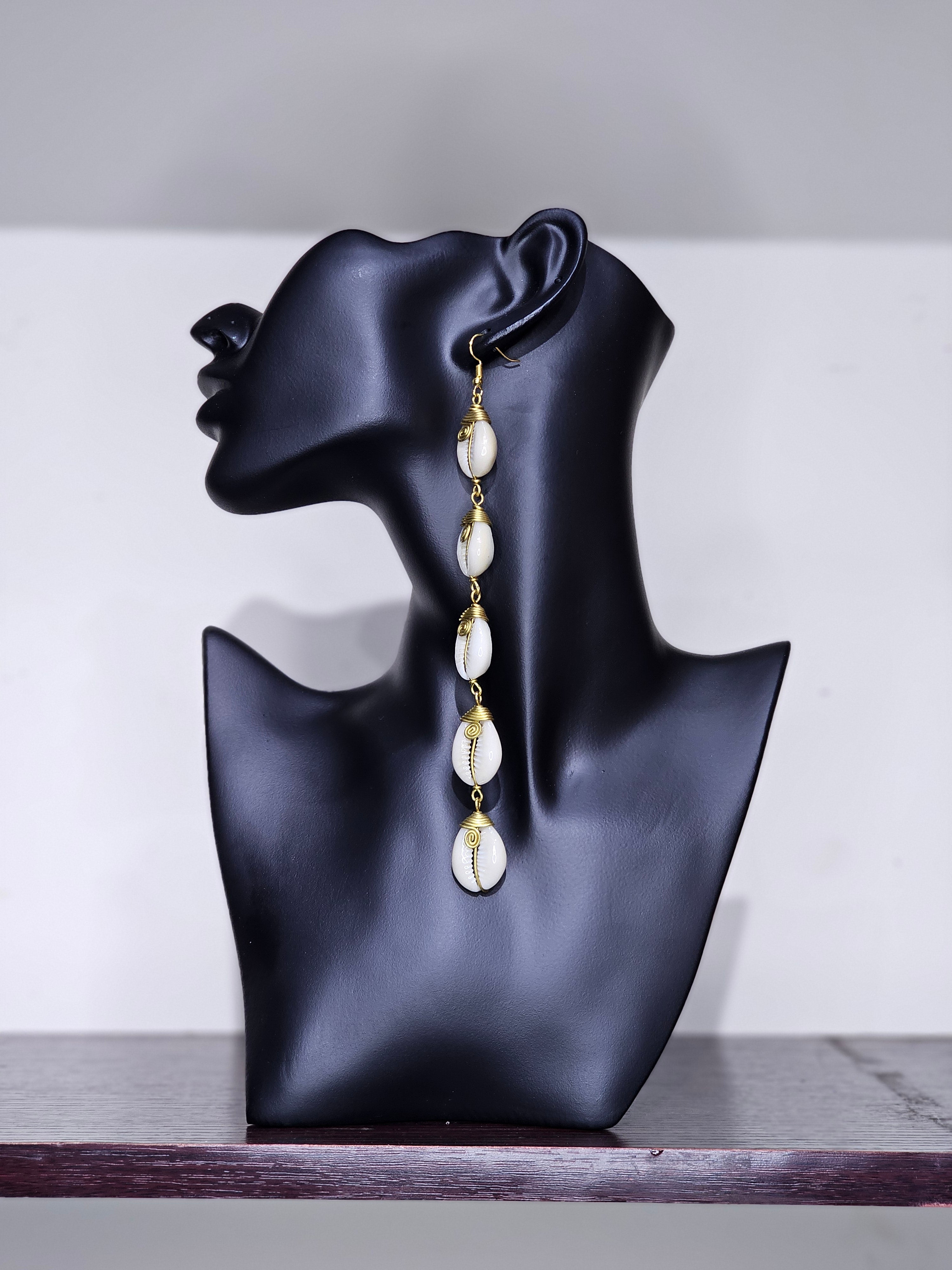 Cowrie links Earrings